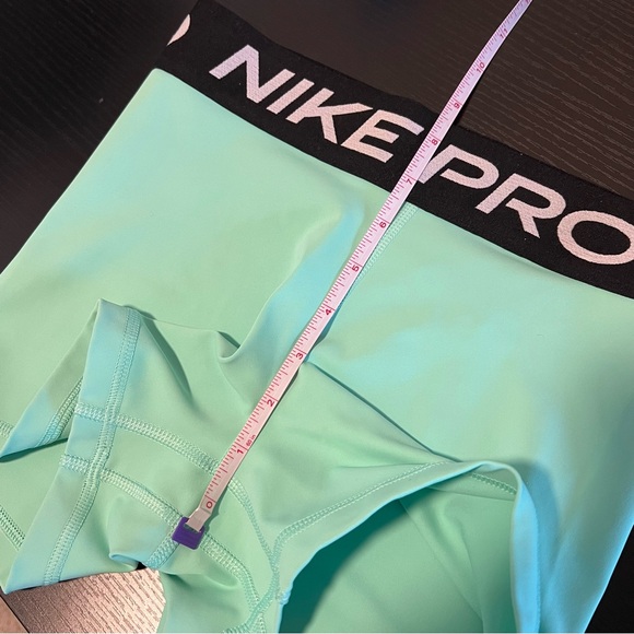 Nike Pro Women’s Aqua Spandex Shorts Small - Picture 7 of 8